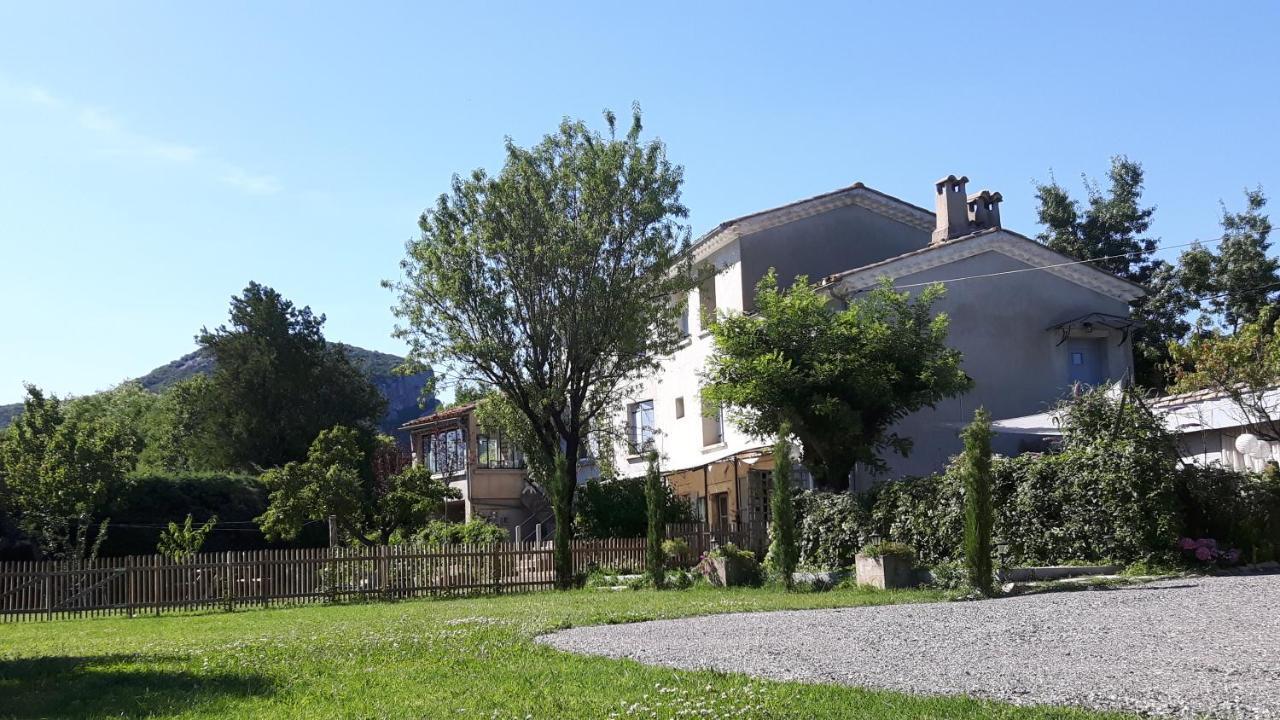 Chambres d'Hôtes des Gens Heureux Saint-Hippolyte-du-Fort Exterior foto